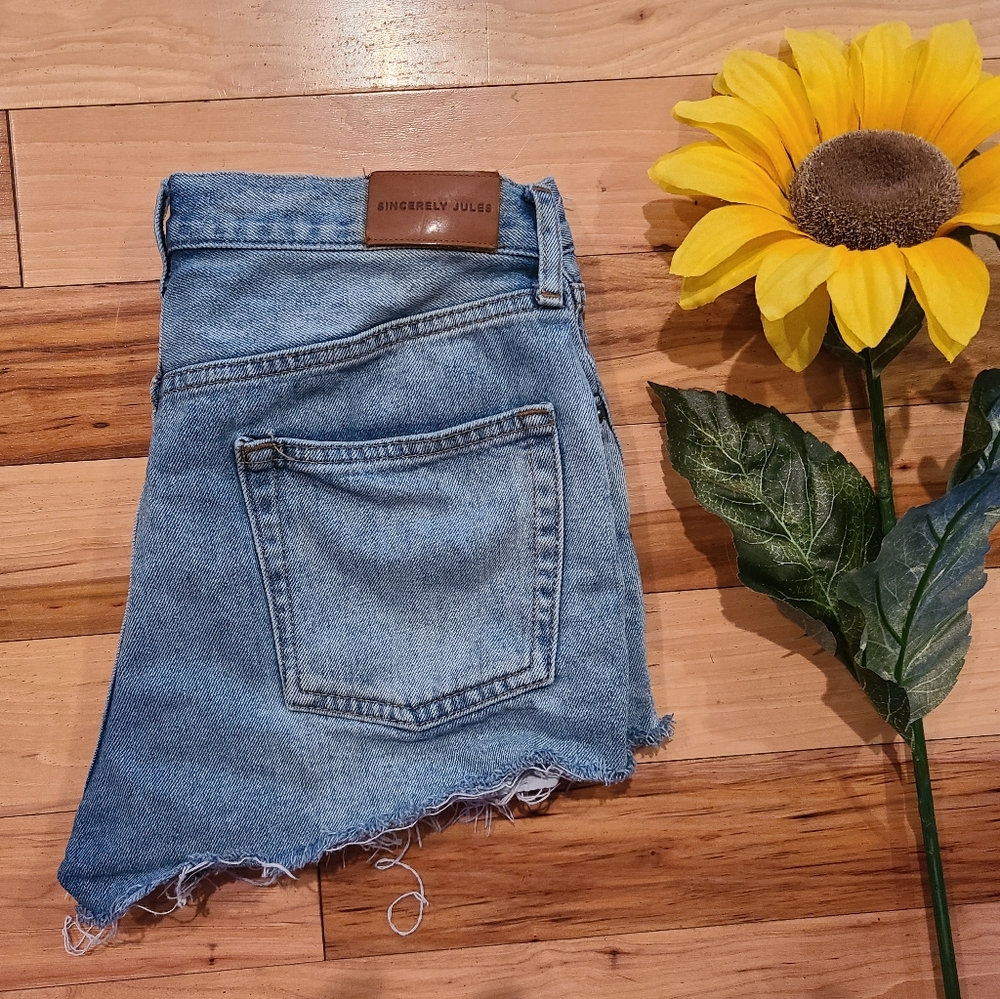 Sincerely Jules Denim Cutoffs 💛